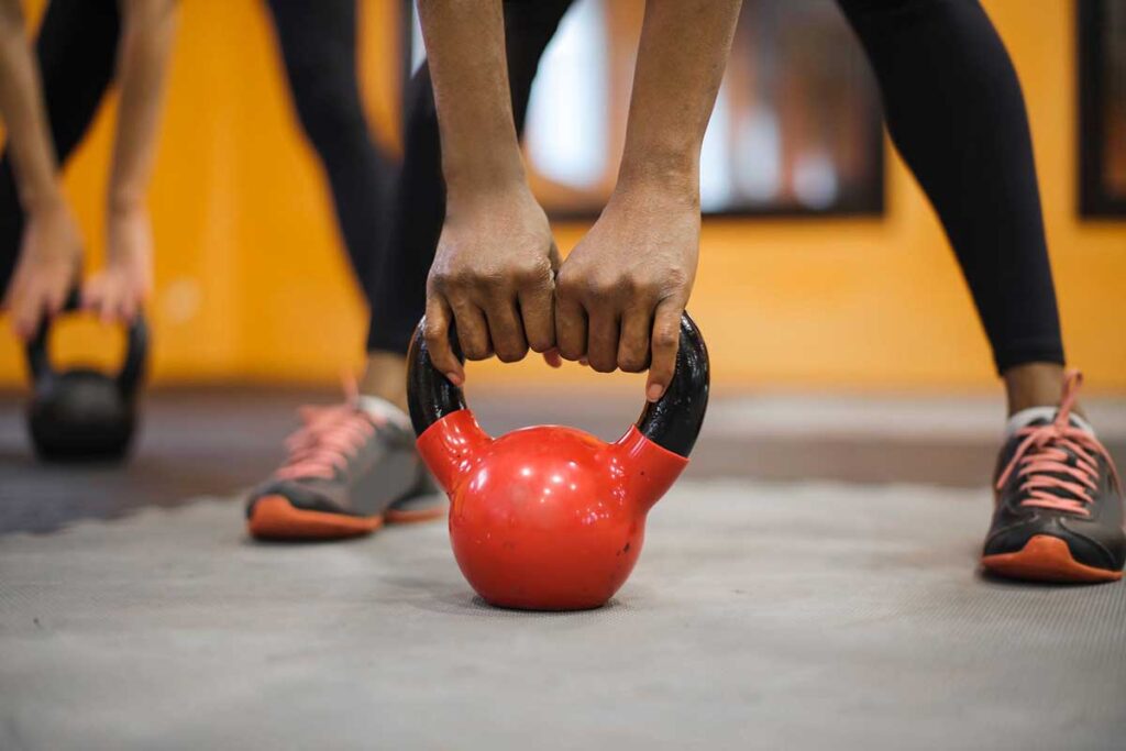 ARE FLAT SNEAKERS BETTER FOR EXERCISE?